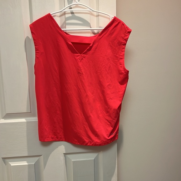 Nike Pink Athletic Top - Picture 2 of 8